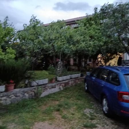 Apartments Lana Starigrad Paklenica Bagian luar foto