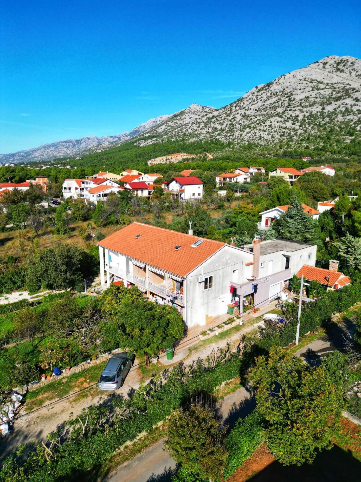 Apartments Lana Starigrad Paklenica Bagian luar foto