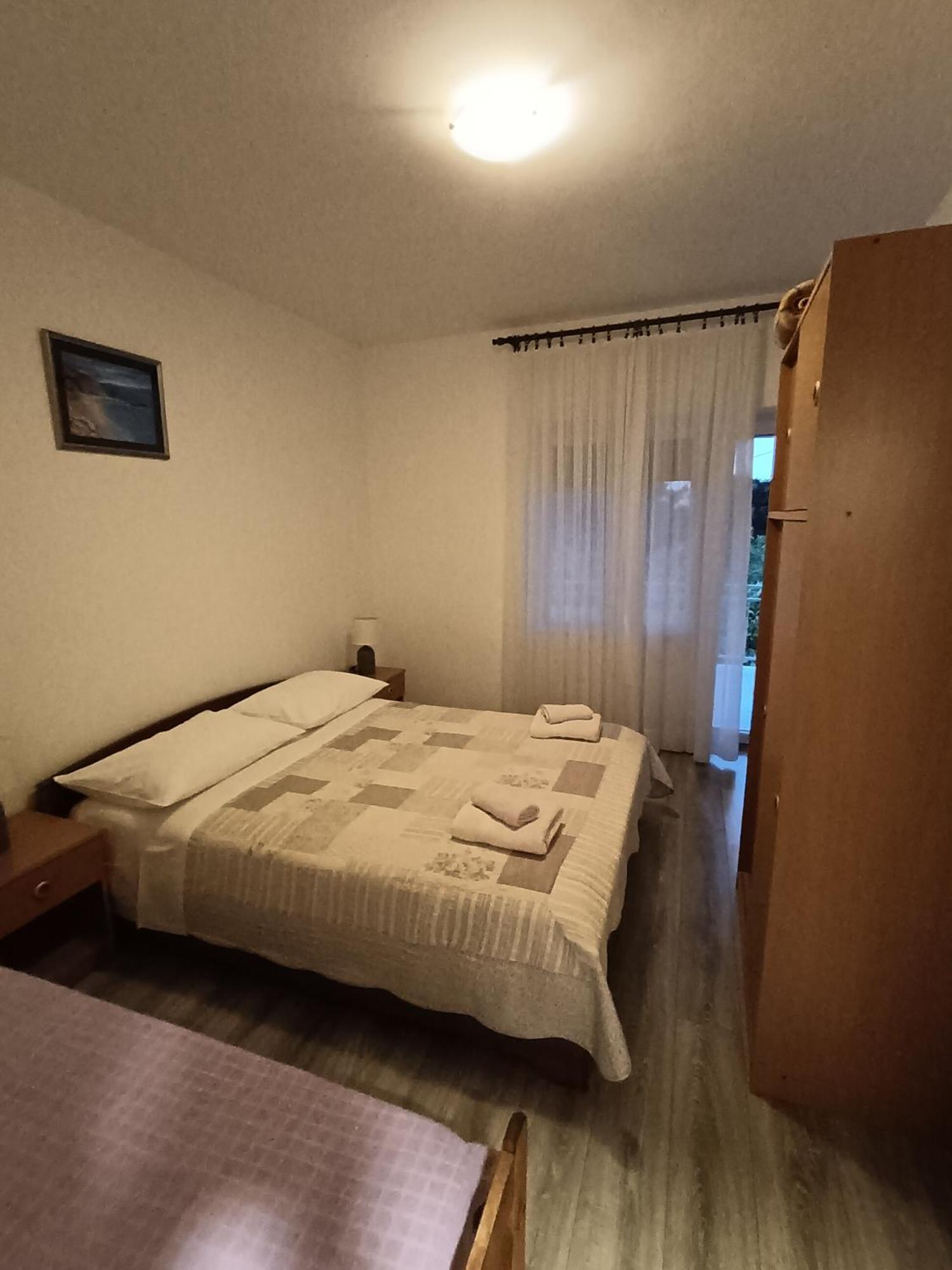 Apartments Lana Starigrad Paklenica Ruang foto